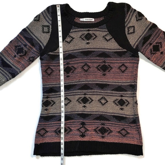 Multicolor Aztec Inspired Pattern Sweater - Picture 4 of 8
